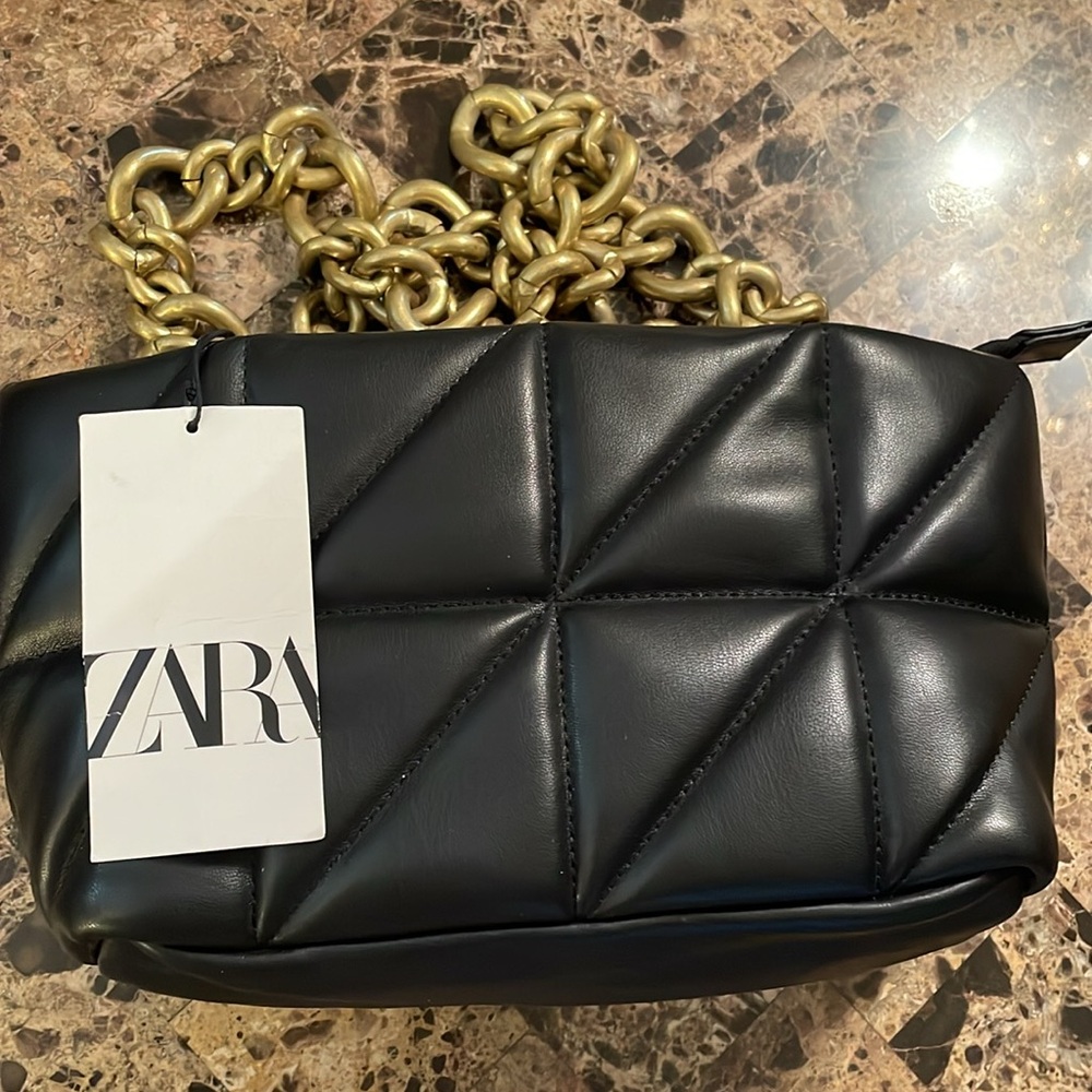 Zara Elegant Gold Chain Strap Black Quilted Bag - Picture 6 of 12